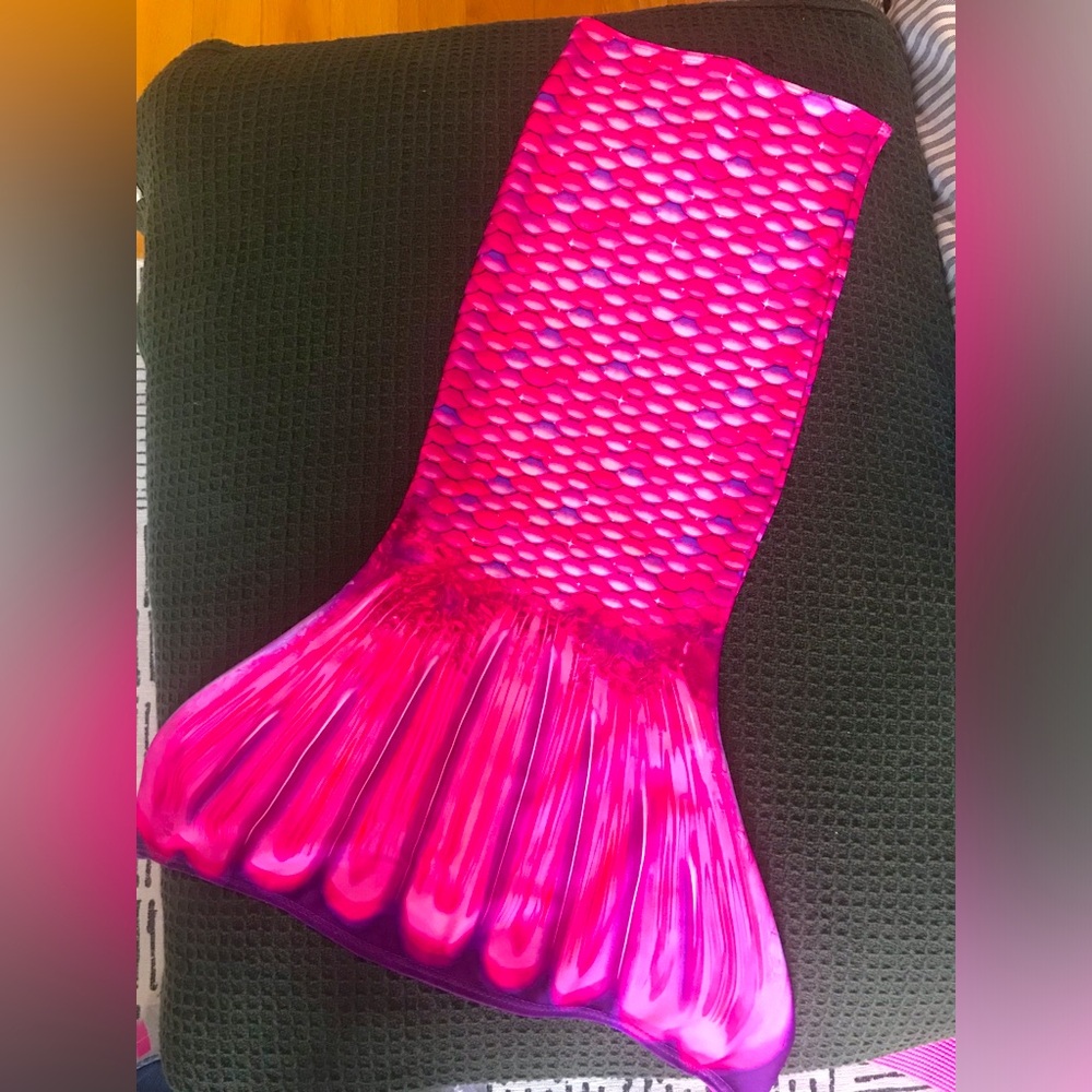 Fin Fun Metmaid tail Toddler Size 5